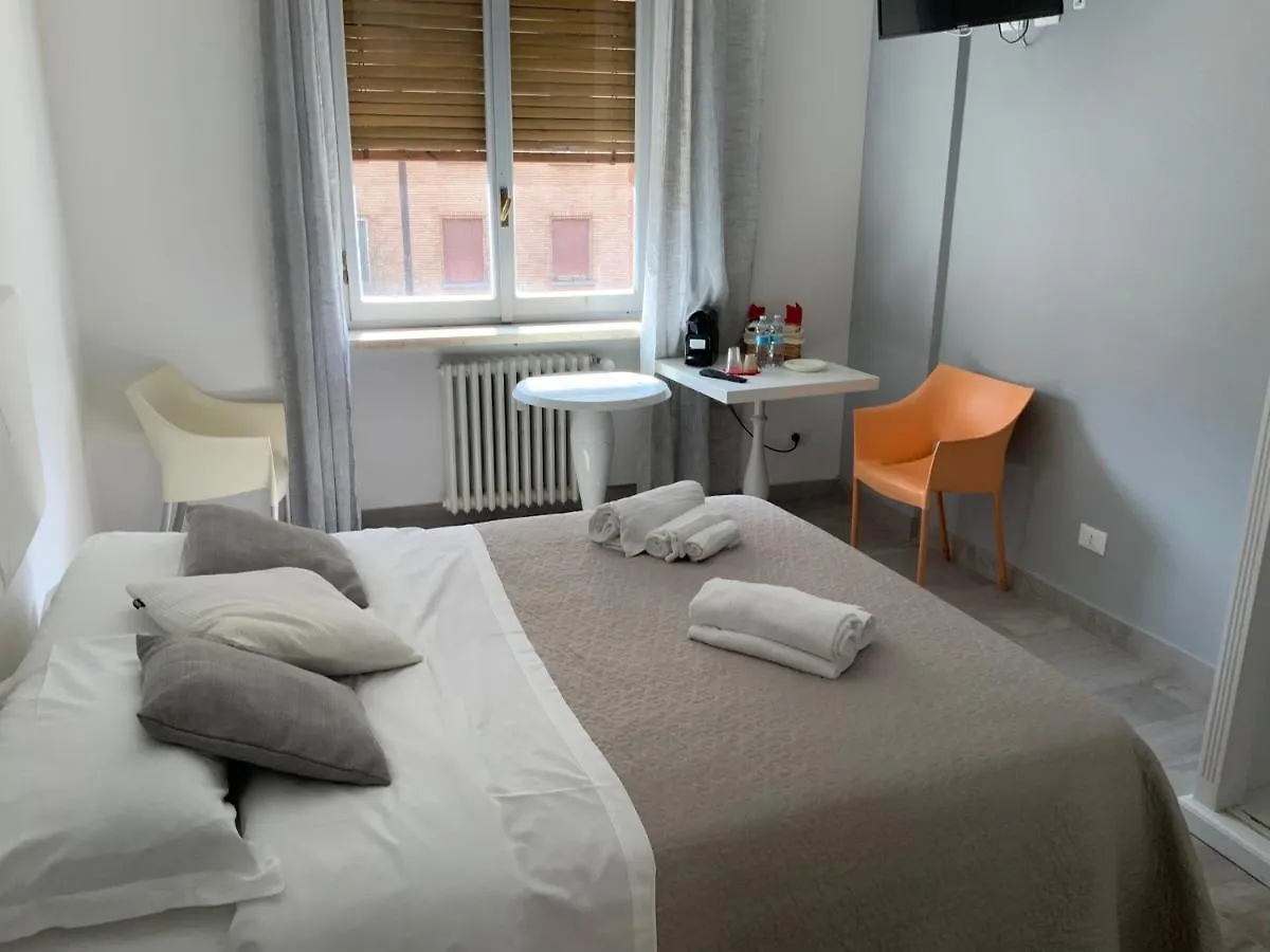 Hotel Domus Dotta New Bolonia 0*,  Italia